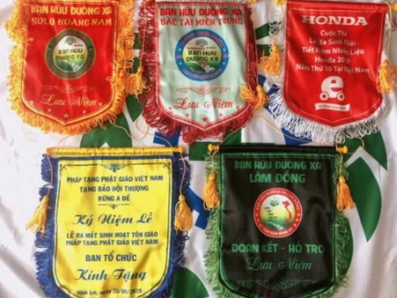 Cách Chọn Quà Lưu Niệm Cho Các Đội Bóng