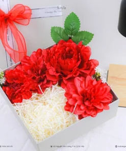 Hộp Quà Kèm Hoa Mẫu 79