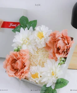 Hộp Quà Kèm Hoa Mẫu 89