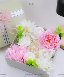 Hộp Quà Tặng Mix Hoa Mẫu 93