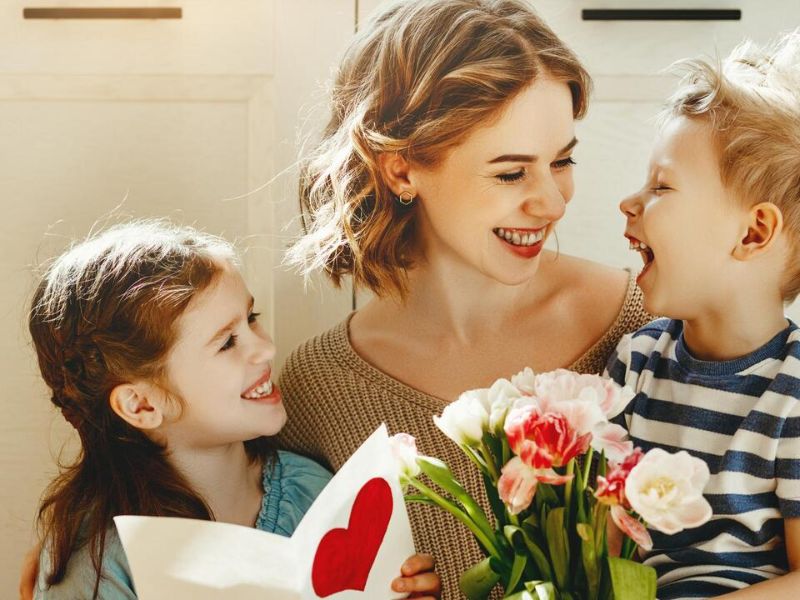 Quà Tặng Lưu Niệm Cho Bé Ý Nghĩa Và Dễ Gây Ấn Tượng