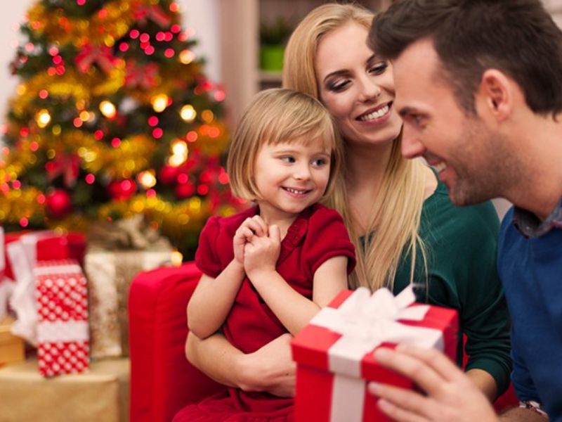 Những Điều Cần Lưu Ý Khi Chọn Quà Lưu Niệm Cho Bé