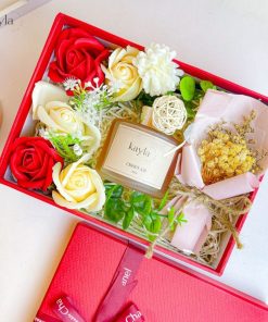 Set Quà Tặng Hương Hoa Rực Rỡ