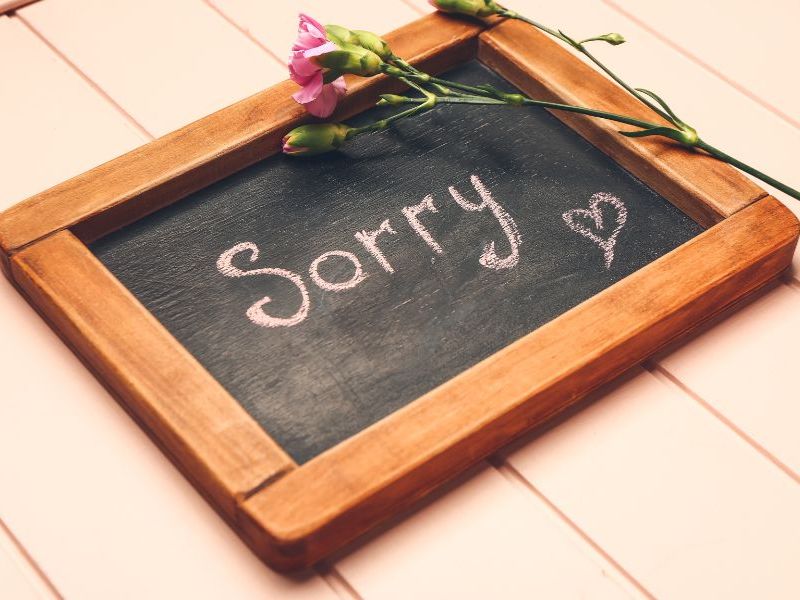 Mẹo chọn quà tặng phù hợp khi người yêu giận