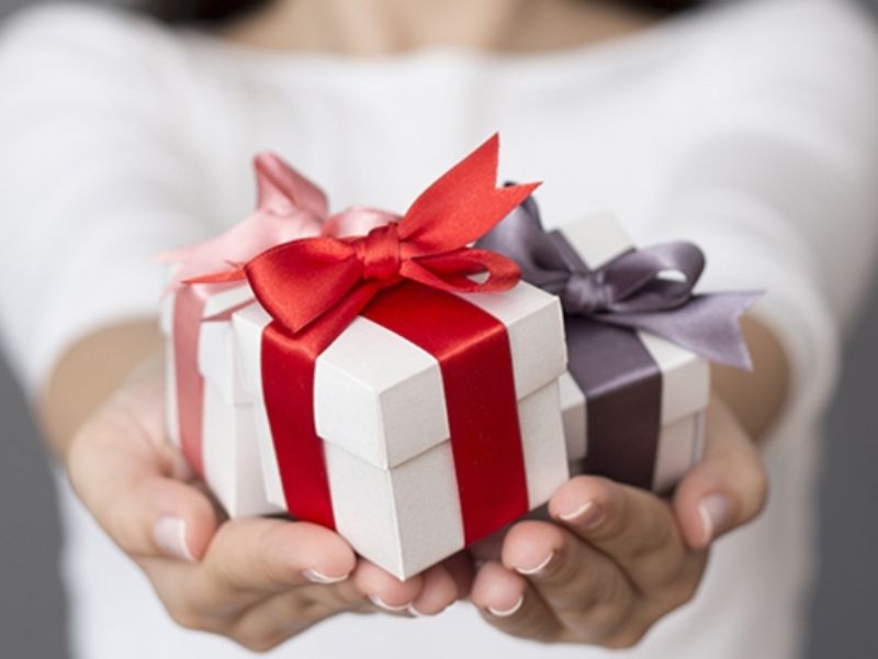 Cách Tặng Quà Sau Chia Tay Tinh Tế Và Văn Minh