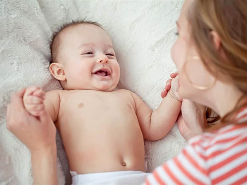 Một số món quà đầy tháng độc đáo cho bé trai