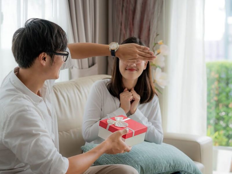 Gợi Ý Các Món Quà Kèm Theo Câu Nói Đùa Phù Hợp
