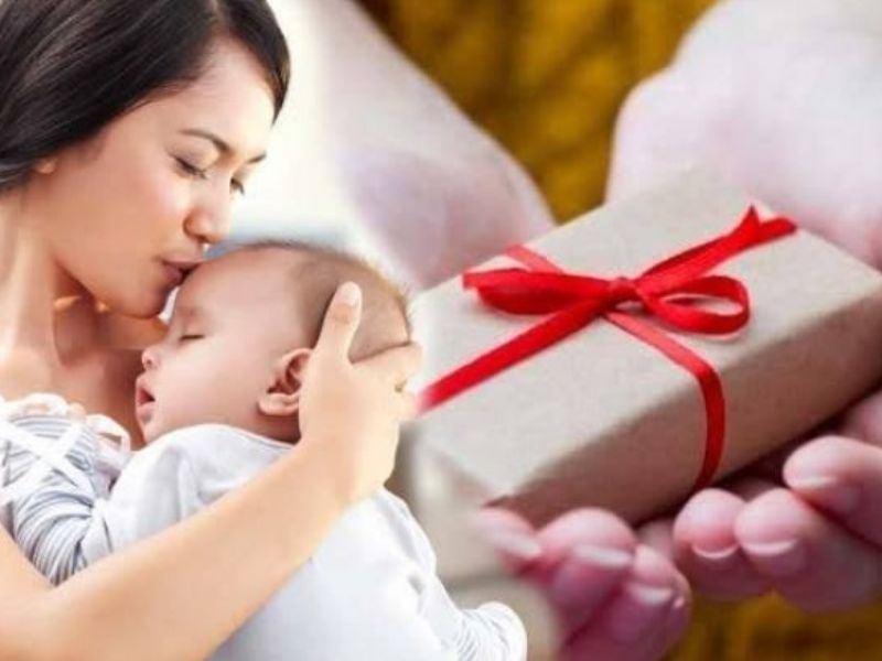 Gợi Ý Quà Tặng Cho Bà Bầu Sau Sinh Thiết Thực Và Cảm Động