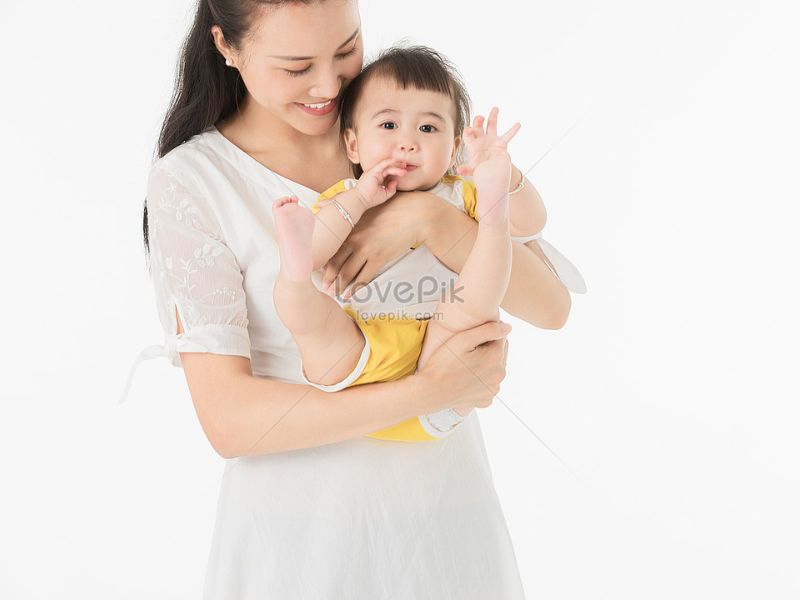 Gợi Ý Quà Tặng Cho Bà Bầu Sau Sinh Từ Người Chồng
