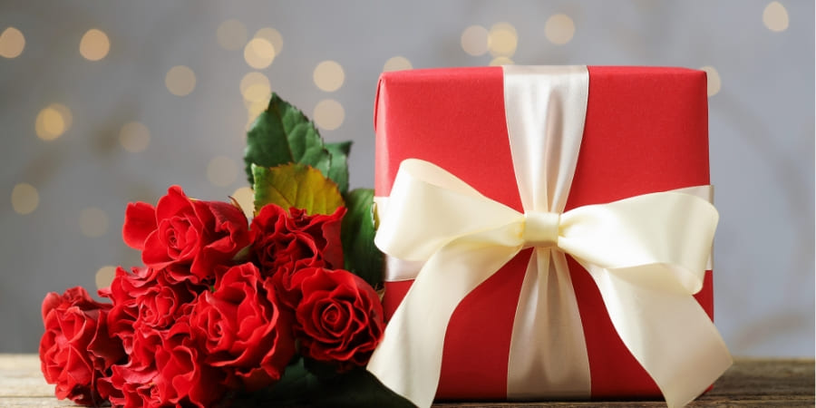 quà cưới nên tặng cái gì