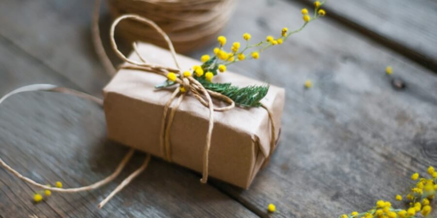 tỏ tình nên tặng quà gì