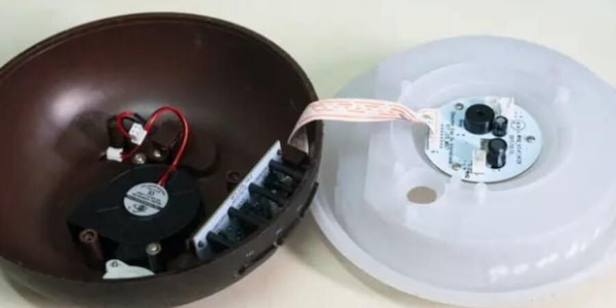 Xem thêm chi tiết Làm sạch đồng hồ hiển thị hoặc vi mạch bên trong