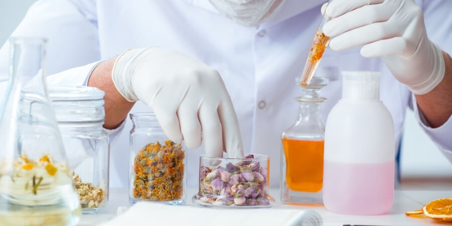 Xem chi tiết phân biệt tinh dầu thiên nhiên với các tinh dầu hóa học