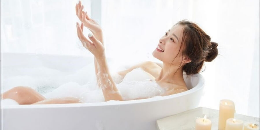 xem chi tiết tắm bằng tinh dầu