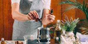 Xem thêm chi tiết cách làm tinh dầu thơm tại nhà
