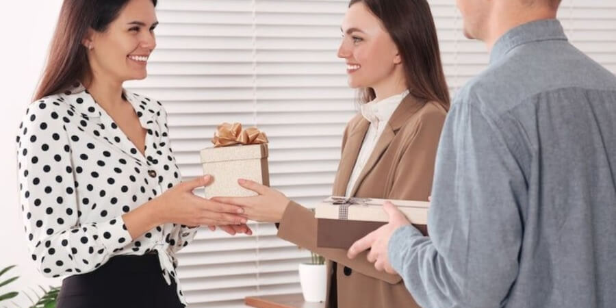 Xem thêm Vì sao nên chọn quà sinh nhật cho sếp nữ thật tinh tế